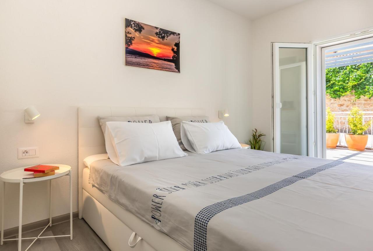 Bol Summer Residence Екстер'єр фото