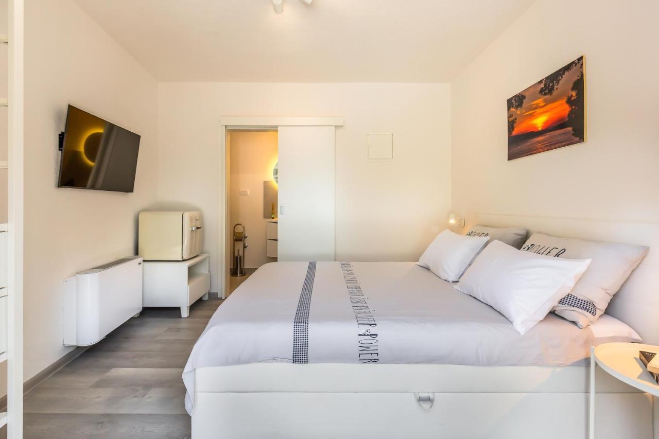 Bol Summer Residence Екстер'єр фото